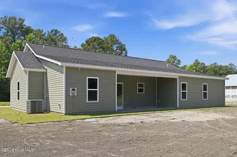 2636 Fountaintown Road Chinquapin NC 28521