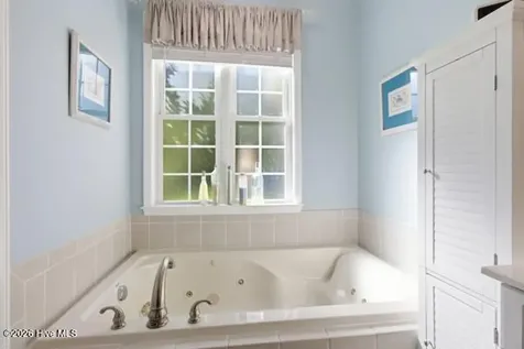 1926 Snowy Egret Drive Morehead City NC 28557