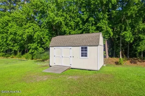 1926 Snowy Egret Drive Morehead City NC 28557