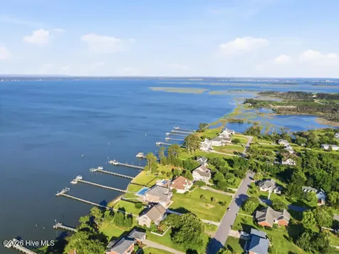 1926 Snowy Egret Drive Morehead City NC 28557