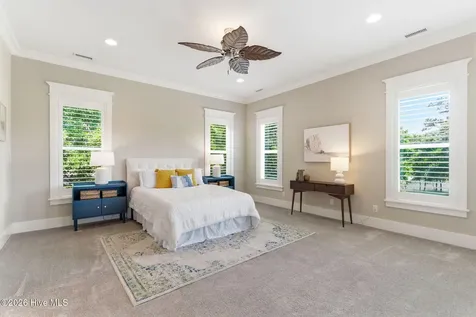 294 Crane Pointe Hampstead NC 28443
