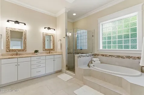 294 Crane Pointe Hampstead NC 28443