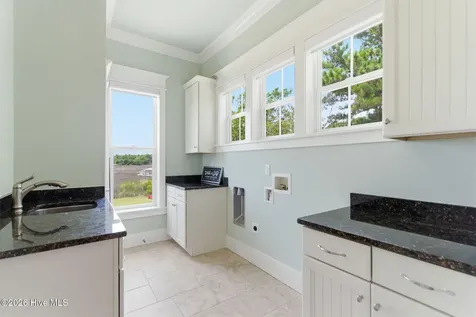 294 Crane Pointe Hampstead NC 28443