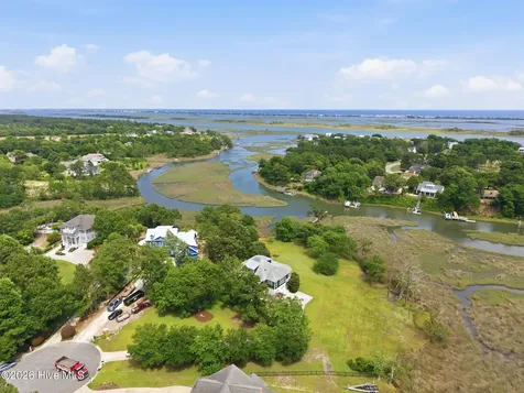 294 Crane Pointe Hampstead NC 28443