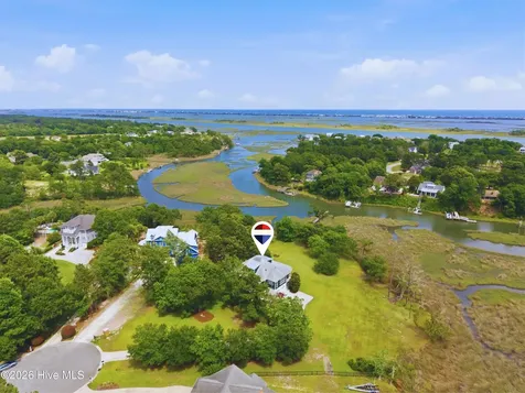 294 Crane Pointe Hampstead NC 28443