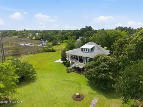 294 Crane Pointe Hampstead NC 28443