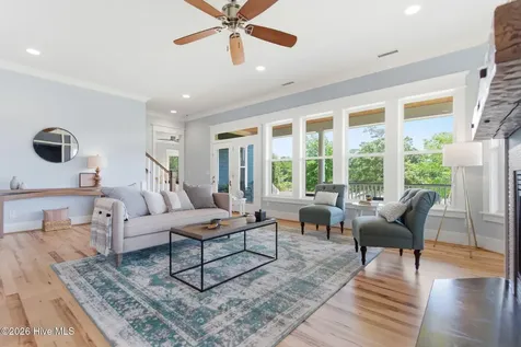294 Crane Pointe Hampstead NC 28443