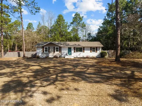 620 E New England Avenue Pinebluff NC 28373