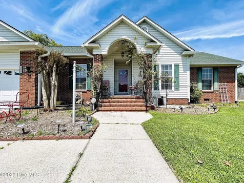 204 Hudson Lane Jacksonville NC 28540