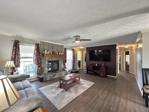204 Hudson Lane Jacksonville NC 28540
