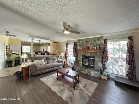 204 Hudson Lane Jacksonville NC 28540