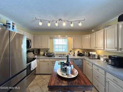 204 Hudson Lane Jacksonville NC 28540