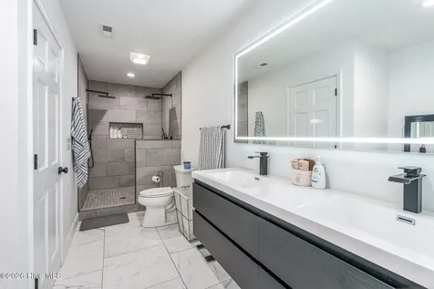 135 Heritage Trail Brasstown NC 28902
