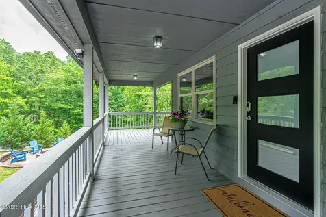 135 Heritage Trail Brasstown NC 28902
