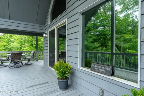 135 Heritage Trail Brasstown NC 28902