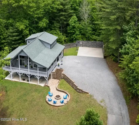 135 Heritage Trail Brasstown NC 28902