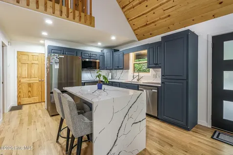 135 Heritage Trail Brasstown NC 28902