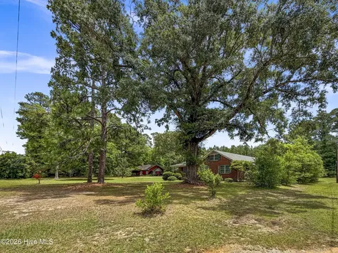 1726 U.s. 701 Highway Elizabethtown NC 28337