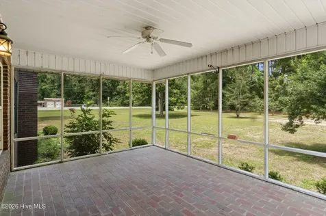 1726 U.s. 701 Highway Elizabethtown NC 28337