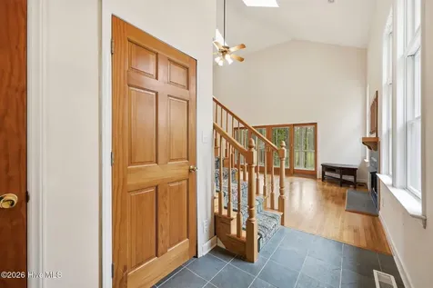 134 W Dowry Creek Belhaven NC 27810