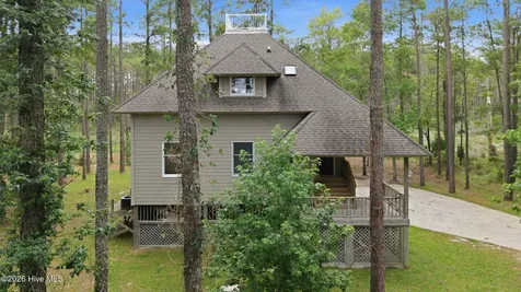 134 W Dowry Creek Belhaven NC 27810