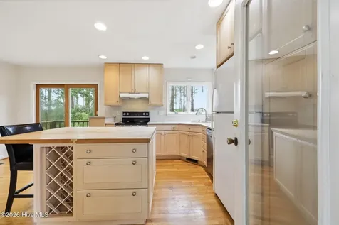 134 W Dowry Creek Belhaven NC 27810