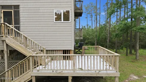 134 W Dowry Creek Belhaven NC 27810