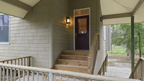 134 W Dowry Creek Belhaven NC 27810