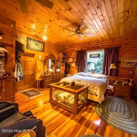 496 Holloway Road Robbinsville NC 28771