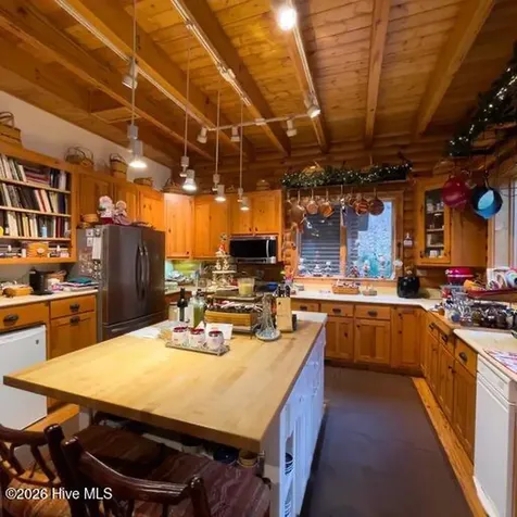 496 Holloway Road Robbinsville NC 28771