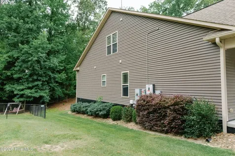 377 Victoria Drive Chocowinity NC 27817
