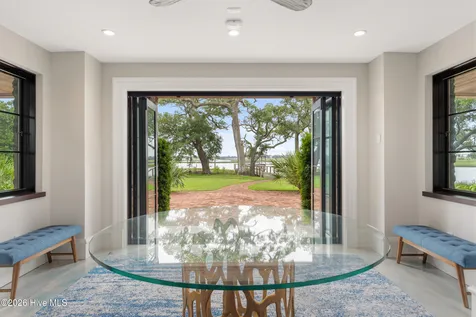 407 Bradley Creek Point Road Wilmington NC 28403