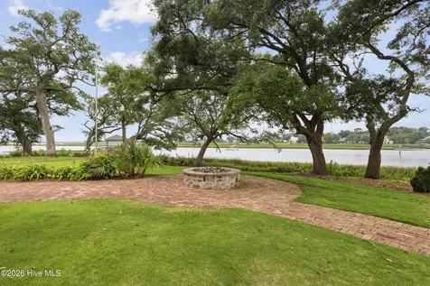 407 Bradley Creek Point Road Wilmington NC 28403