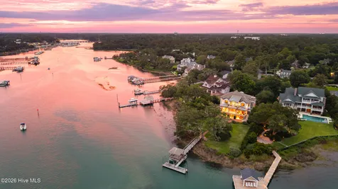 407 Bradley Creek Point Road Wilmington NC 28403