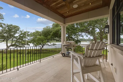 407 Bradley Creek Point Road Wilmington NC 28403