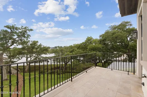 407 Bradley Creek Point Road Wilmington NC 28403