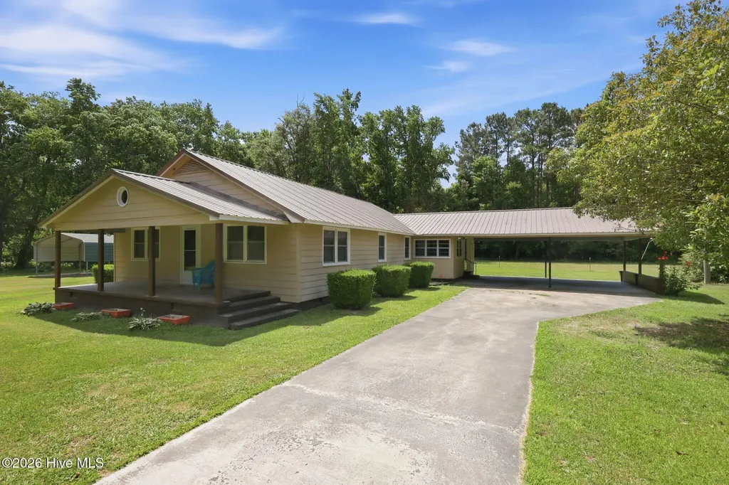 101 Nevil Creek Road Blounts Creek NC 27814