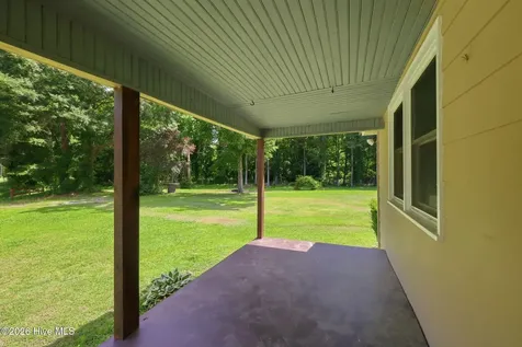 101 Nevil Creek Road Blounts Creek NC 27814
