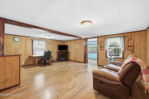 101 Nevil Creek Road Blounts Creek NC 27814