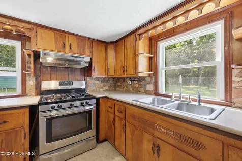 101 Nevil Creek Road Blounts Creek NC 27814