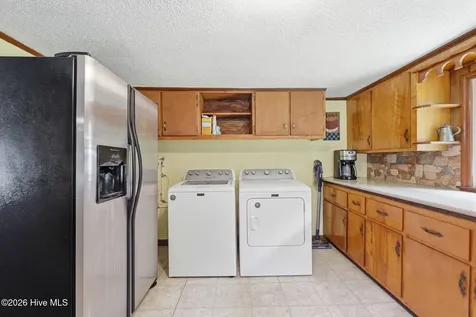 101 Nevil Creek Road Blounts Creek NC 27814