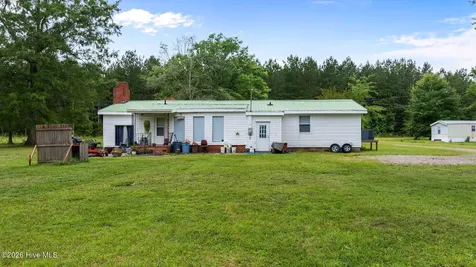 2240 Clay Bottom School Road Chocowinity NC 27817