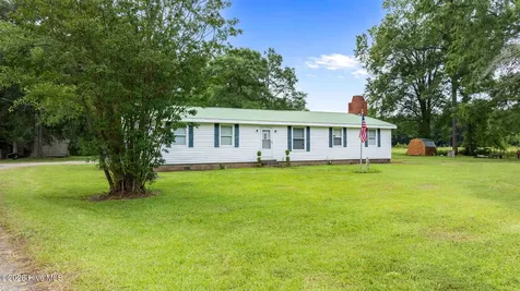 2240 Clay Bottom School Road Chocowinity NC 27817