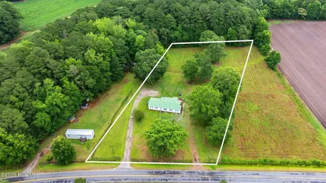 2240 Clay Bottom School Road Chocowinity NC 27817