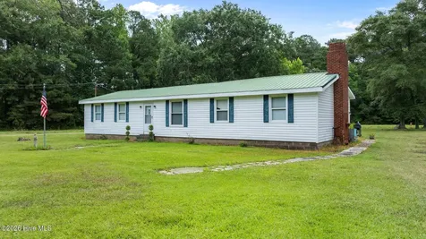 2240 Clay Bottom School Road Chocowinity NC 27817