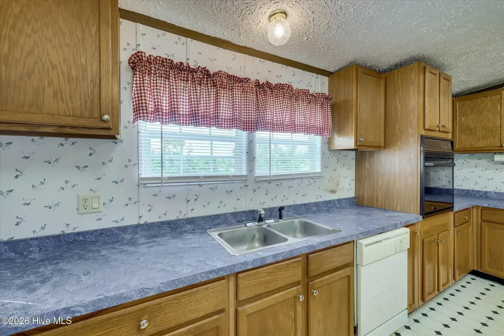 1893 Georgia 171 N Louisville GA 30434
