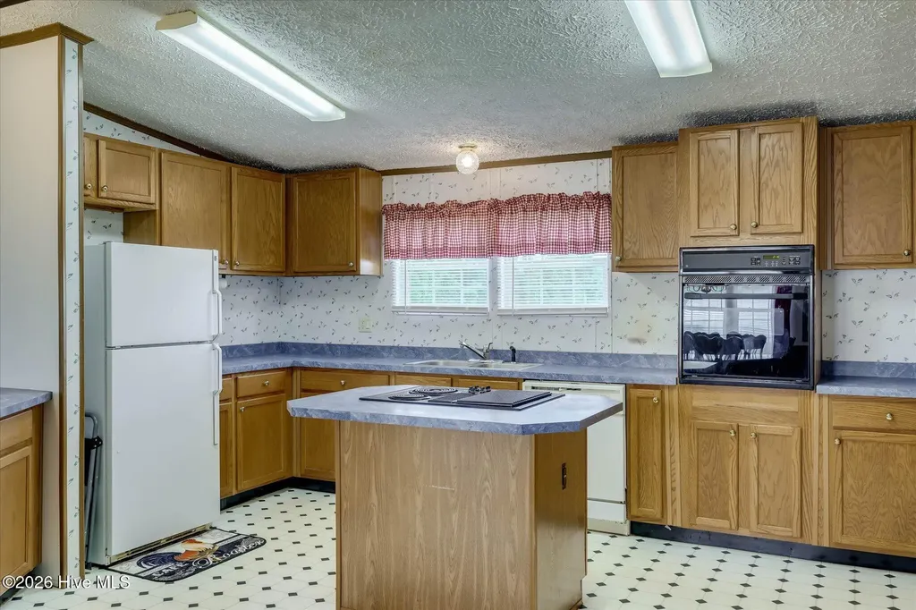 1893 Georgia 171 N Louisville GA 30434