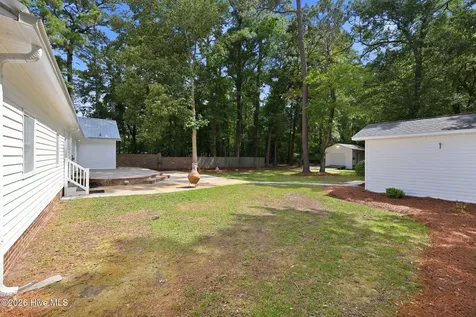 4393 Frog Level Road Winterville NC 28590