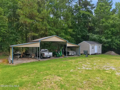 4393 Frog Level Road Winterville NC 28590