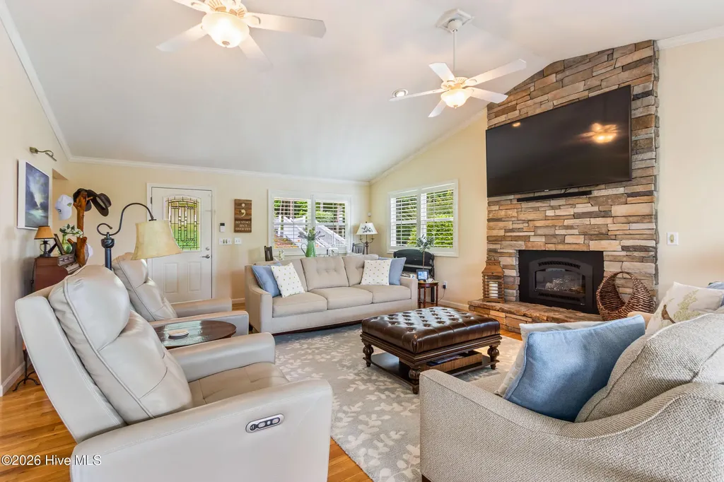 1938 Lakeview Summit Drive Young Harris GA 30582